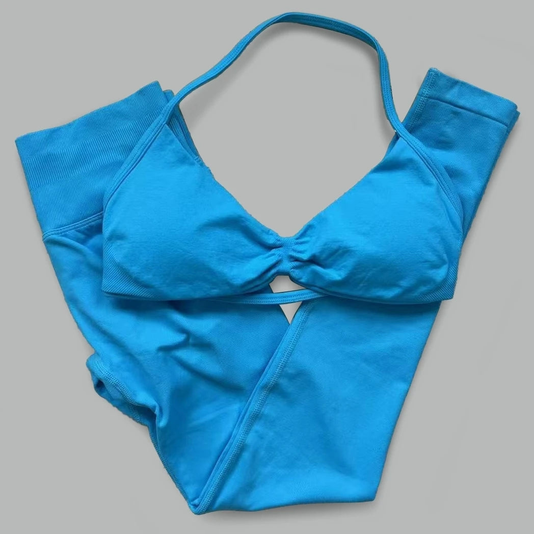 2-Piece Set Women's Seamless Clean (No Logo) Yoga Set, Halter Neck Sports Bra & High-Waisted Lifting Leggings for Gym Workouts