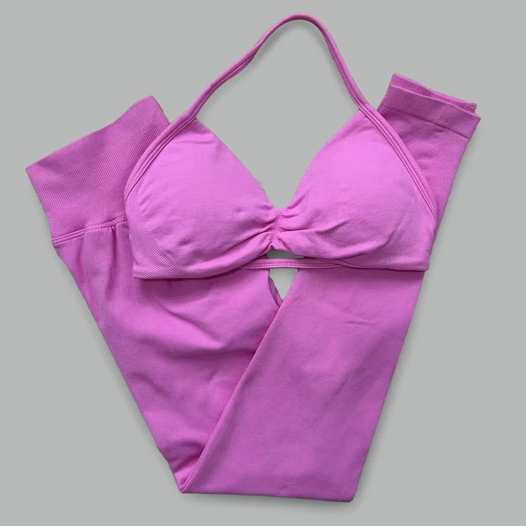 2-Piece Set Women's Seamless Clean (No Logo) Yoga Set, Halter Neck Sports Bra & High-Waisted Lifting Leggings for Gym Workouts