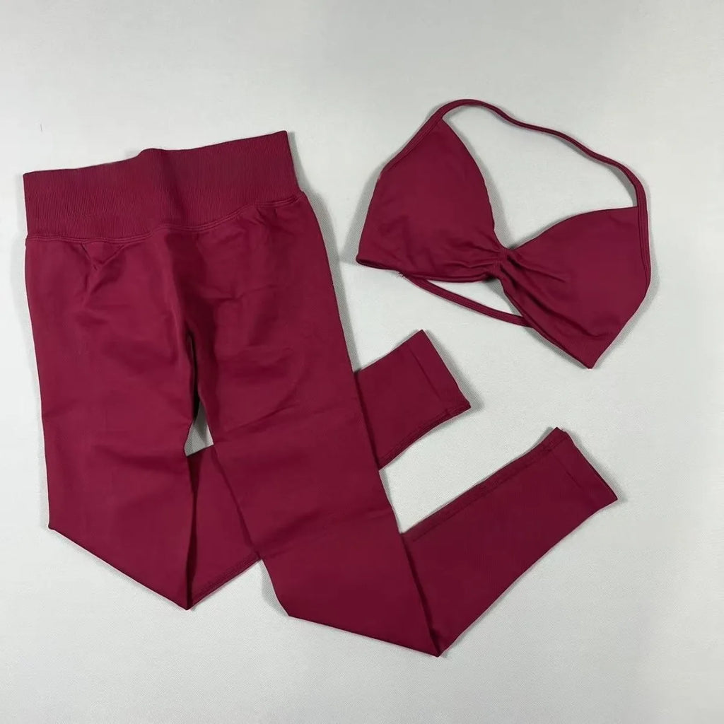 2-Piece Set Women's Seamless Clean (No Logo) Yoga Set, Halter Neck Sports Bra & High-Waisted Lifting Leggings for Gym Workouts