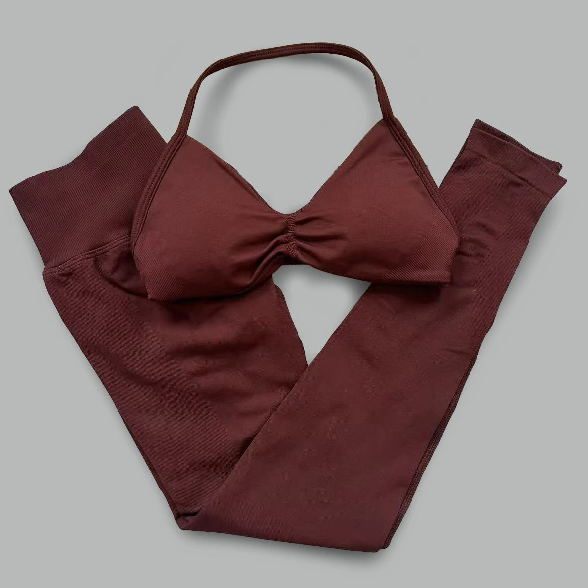 2-Piece Set Women's Seamless Clean (No Logo) Yoga Set, Halter Neck Sports Bra & High-Waisted Lifting Leggings for Gym Workouts