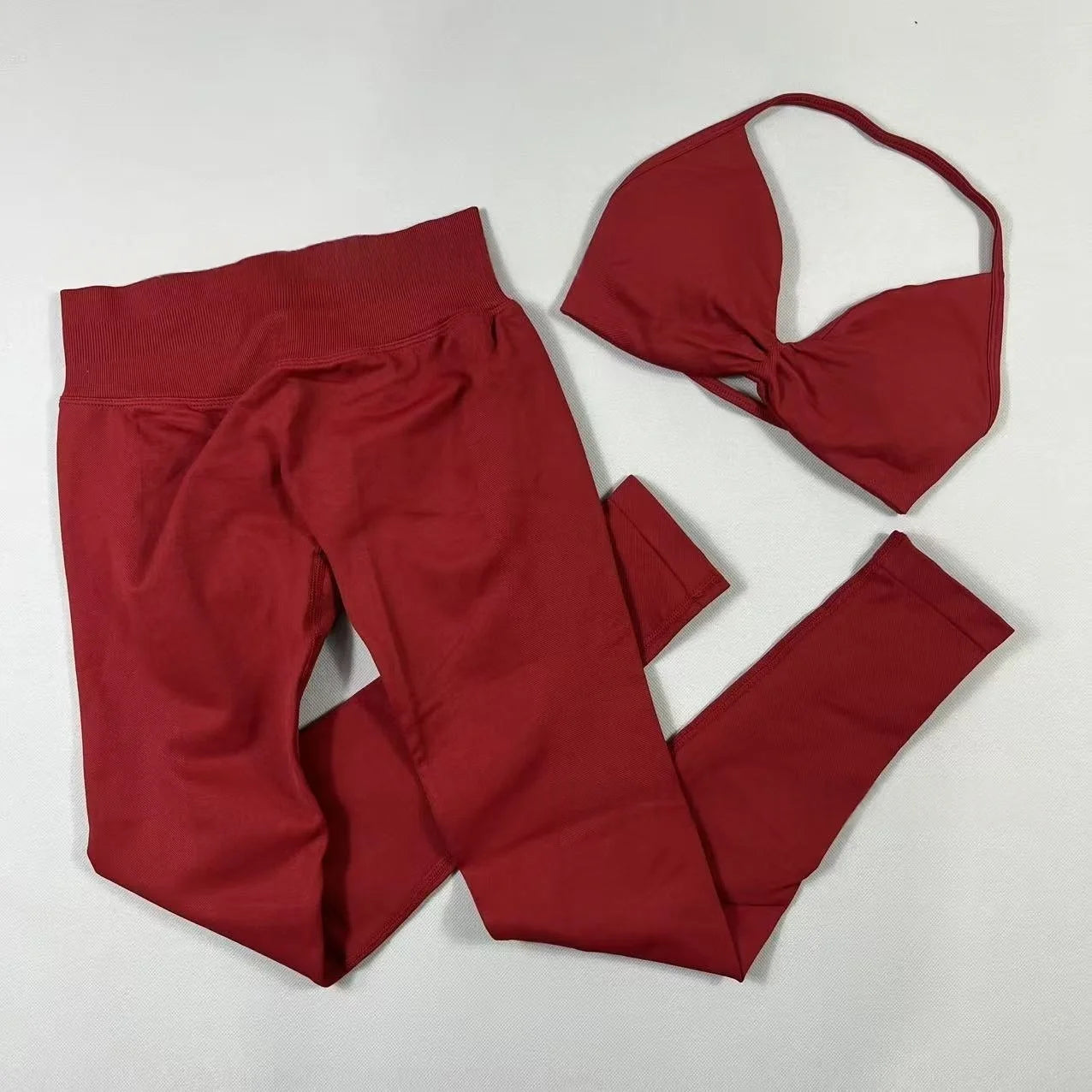 2-Piece Set Women's Seamless Clean (No Logo) Yoga Set, Halter Neck Sports Bra & High-Waisted Lifting Leggings for Gym Workouts